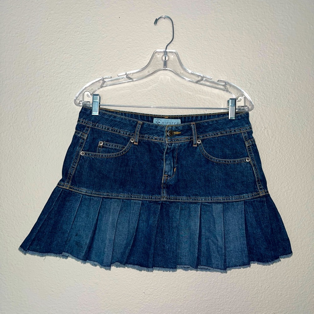 THE CUTEST Y2K PLEATED DENIM MINI